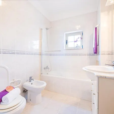 Villa For Ten People With Garden Albufeira